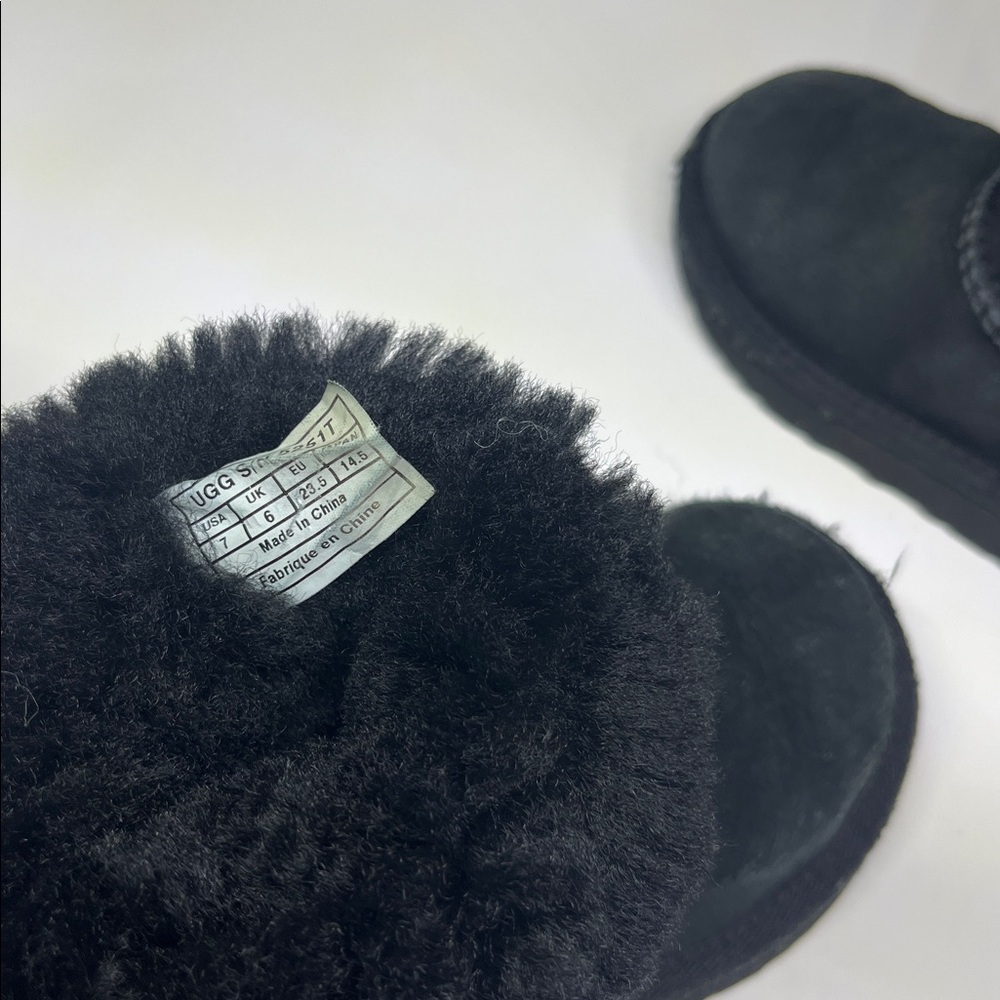 ❄️❄️ UGG Australia Boots ❄️❄️ - Picture 7 of 8